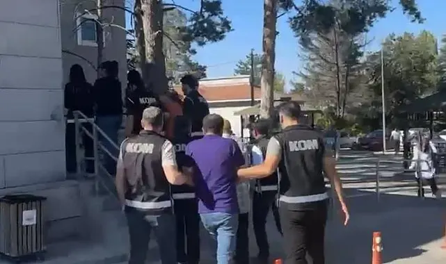 Memur yapma vaadiyle vatandaşları dolandıran 4 kişi tutuklandı