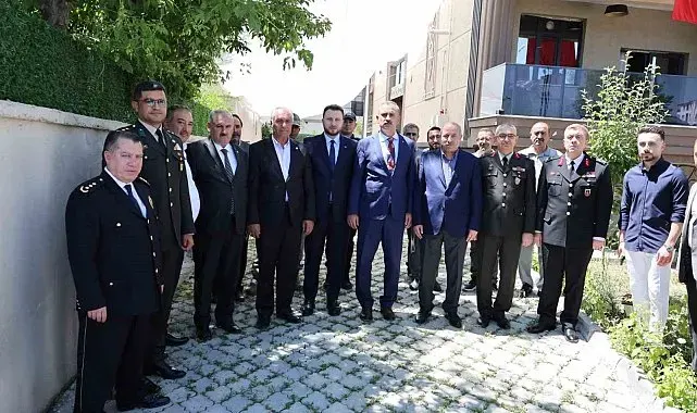 Ağrı Valisi Bozkurt'tan 15 Temmuz gazisi Yusuf Balıkçı'ya evinde ziyaret