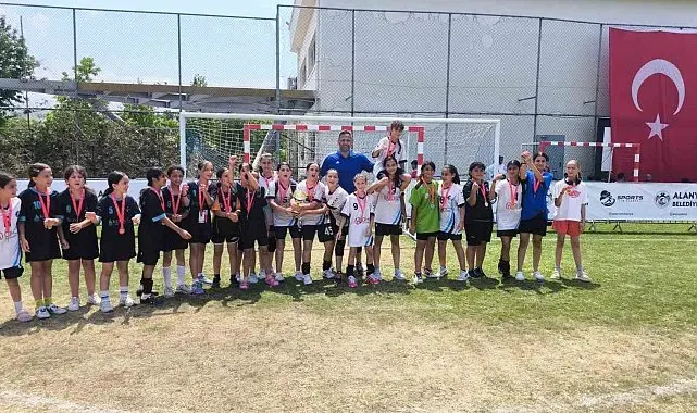 Turgutlu Elit Genç Akademi Spor Kulübü Türkiye Şampiyonu oldu