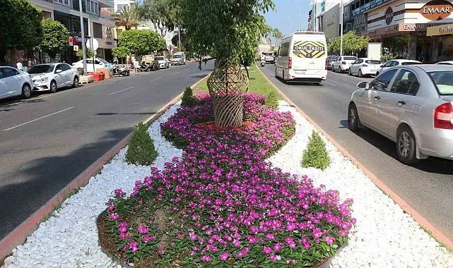 Alanya Belediyesi'nden yeşil alanlarda yoğun mesai