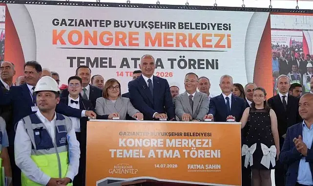 Bakan Ersoy: "Bu merkezin Gazianteplilerin ticaret, kültür ve sanat hayatında ciddi etkisi olacağına inanıyorum"