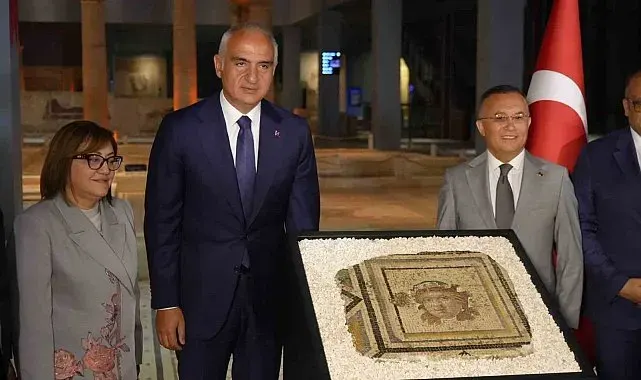Bakan Ersoy: "Yurt içinde kaçak kazılara ve kültür varlığı kaçakçılığına karşı çalışmaları kararlılıkla yürütüyoruz"