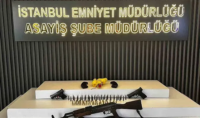 Eyüpsultan'da polisin durdurduğu motosikletten tüfek ve el yapımı bomba çıktı: 7 gözaltı