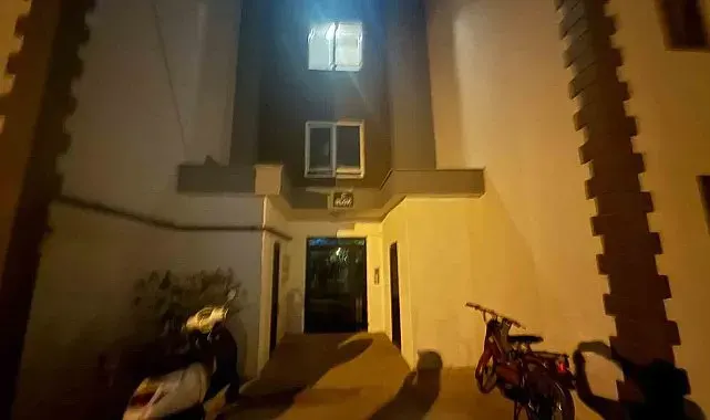 Ayakkabı dükkanından seçer gibi seçti: Apartmandaki seçici hırsız kameraya yansıdı