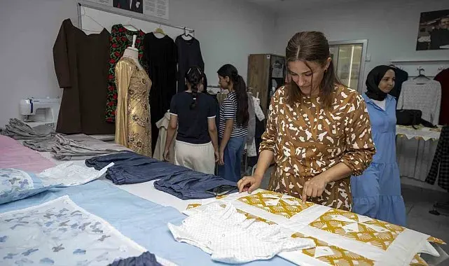Mersin'de kadınların el emeği ürünleri sergilendi