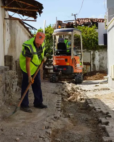 Menteşe'de Fosseptik Kokusuna Karşı Altyapı Çalışması Başlatıldı