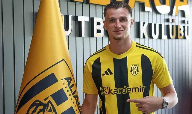 Aliağa FK'da bir imza, iki veda