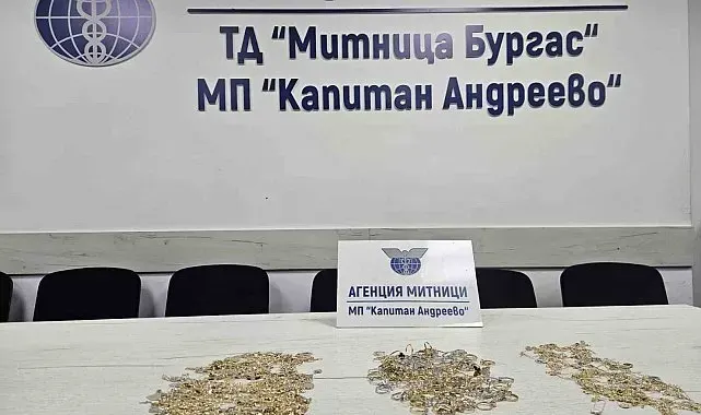 Otobüste gizli bölmede 717 gram altın takı ele geçirildi
