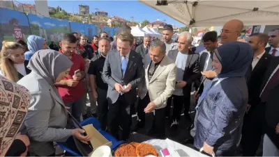 Yüksekova'da Kadın Kursiyerlerin El Emekleri ve Yeni Sosyal Alanlar Görücüye Çıktı
