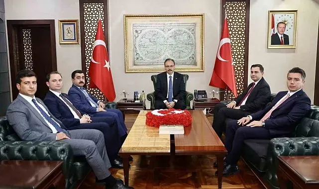 Siirt'te göreve başlayan mülki idare amirleri Vali Kızılkaya ile bir araya geldi