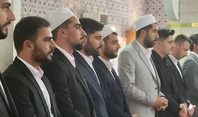 Ezanı en güzel okumak için yarıştılar