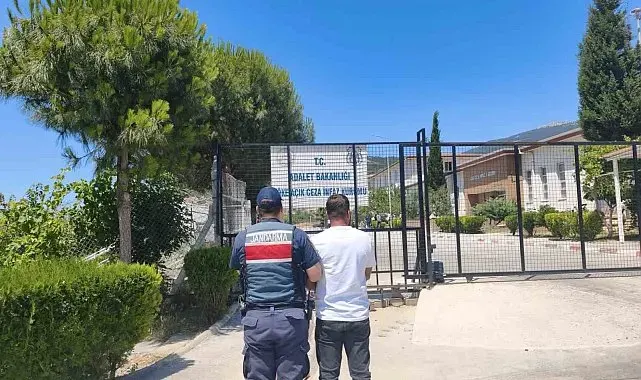 Hırsızlıktan 8 yıl cezası bulunan firari Kuşadası'nda yakalandı