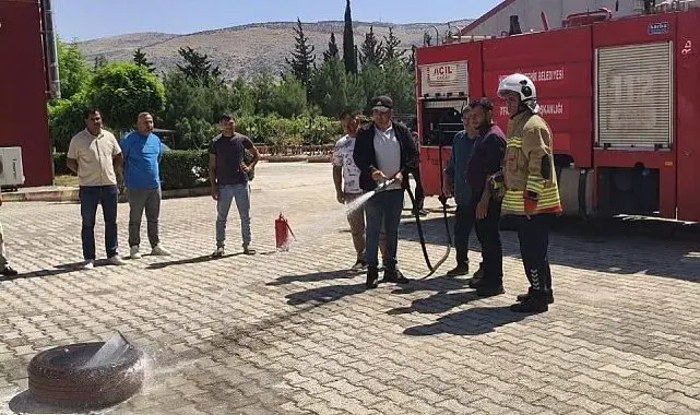 Belen ve Reyhanlı'da temel yangın eğitimi verildi