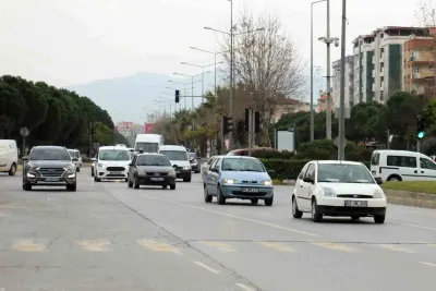 Aydın'da Son 10 Yılda Araç Sayısı Yüzde 72 Arttı, Motosikletler Otomobilleri Solladı