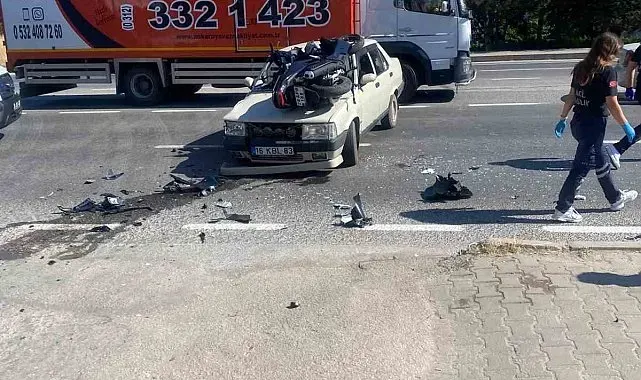 Eskişehir'de otomobil ile motosiklet çarpıştı: 3 yaralı