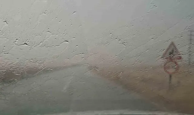 Tekirdağ'da şiddetli yağış: Göz gözü görmedi, sürücüler yolda beklemek zorunda kaldı