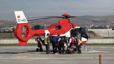Sivas'ta Yaylada Ayı Saldırısına Uğrayan Vatandaş İçin Ambulans Helikopter Havalandı