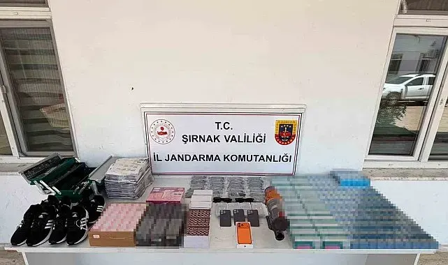 Şırnak'ta kaçakçılık operasyonu: Silah, sigara ve milyonluk kaçak ürün ele geçirildi
