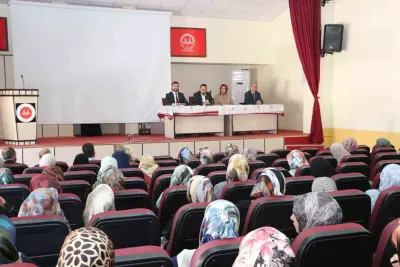 Sivas'ta Din Görevlilerine Başarı Belgesi Verildi