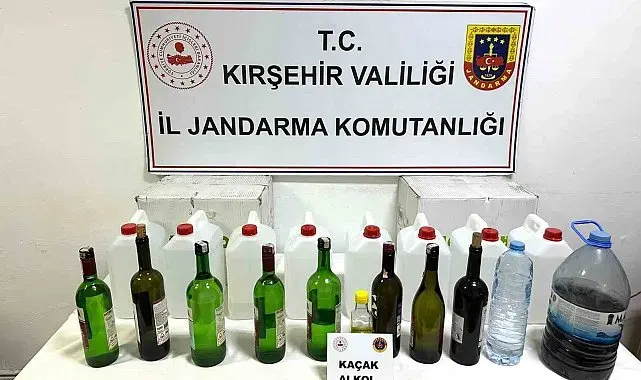 Kırşehir'de 48 litre kaçak alkol ve el yapımı içki ele geçirildi