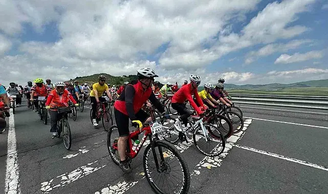 Elazığ'dan Ardahan'a pedal çevirdi
