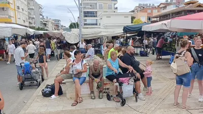 Manavgat'ta Yağışlı Hava Pazara Yaradı: Turist Akını Esnafın Yüzünü Güldürdü