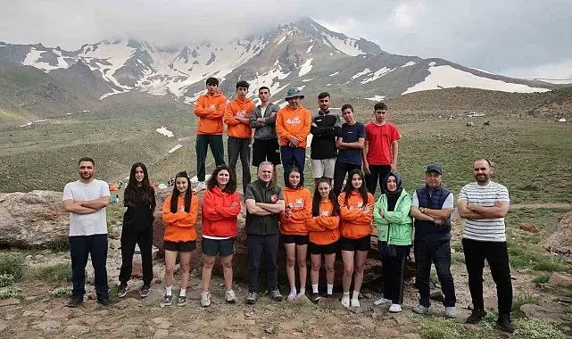 Başkan Özdoğan, Erciyes'te dağcılarla zirve heyecanını paylaştı