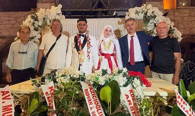 Siyaset, sendika ve iş dünyası düğünde buluştu