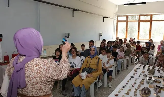 Kütahya'da çocuklar doğal taşların gizemli dünyasını keşfetti