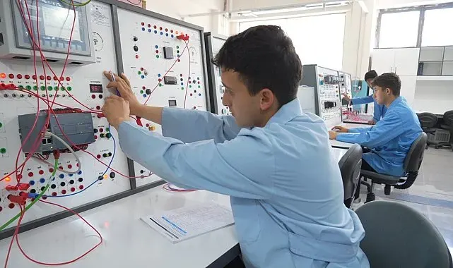 Meslek liseleri geleceğin nitelikli iş gücünü yetiştiriyor