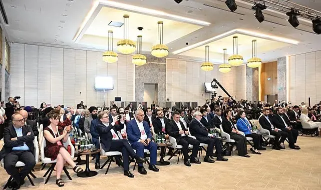 Aliyev: "Türkiye ile Azerbaycan'ın ilişkisi komşuları tarafından örnek alınmalıdır"
