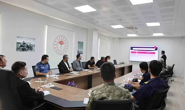 Gökçeada'da kadına yönelik şiddet ve bağımlılıkla mücadele için toplanıldı