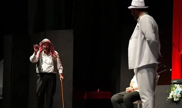 Şehir Tiyatrosu "Hançer Havası" Akçaabatlı sanatseverlerle buluştu