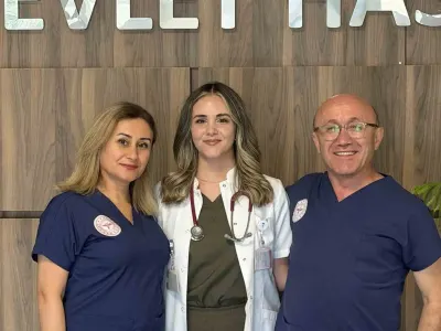 Anne ve Babasının Görev Yaptığı Hastanede Doktor Oldu: 'Evde Prensesimiz, Hastanede Doktor Hanım