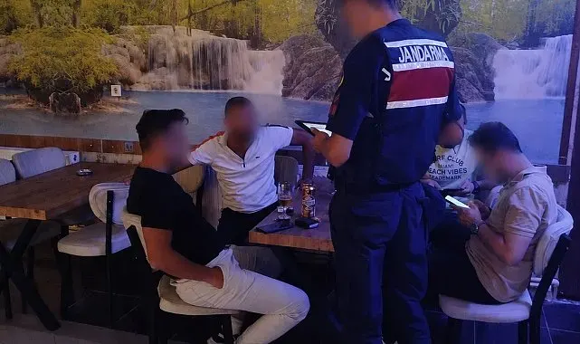 Umuma açık iş yerlerine alkol denetimi