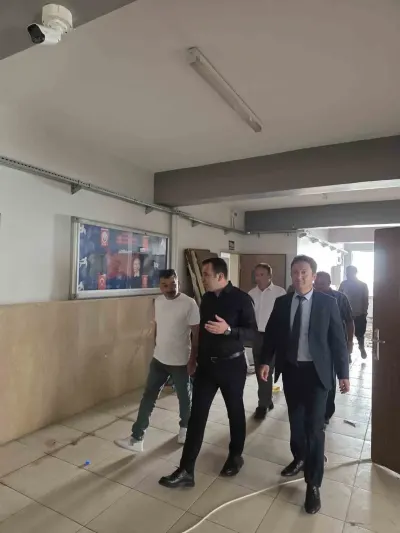 Gölbaşı Anadolu Lisesi'nde Tadilat ve Güçlendirme Çalışmaları Sürüyor