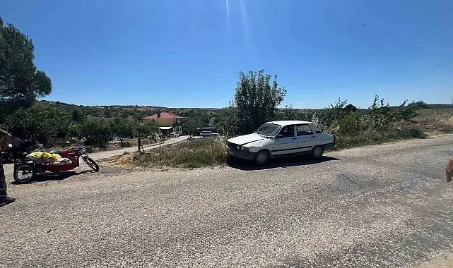 Gördes'te motosiklet otomobile çarptı: 2 yaralı