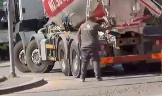 Ankara'da beton mikserden taşan beton yola döküldü