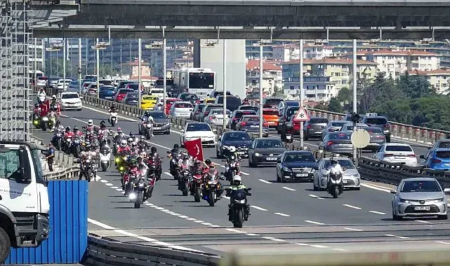 15 Temmuz'un 10'uncu yılında anlamlı kortej: "Bizim çocuklar değil, aziz milletimiz başardı"