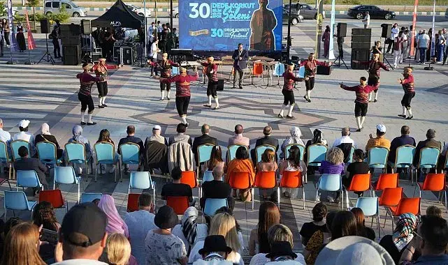 Dede Korkut Şölenleri'nde dünya kültürleri aynı sahnede buluştu