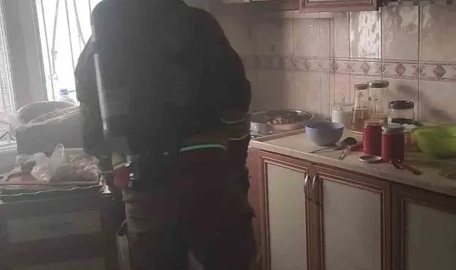İskenderun'da ocakta unutulan yemek yangına neden oldu