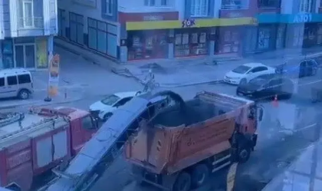 Karayolları ekipleri Kars'ta şehir içi yollarda asfalt seferberliği başlattı