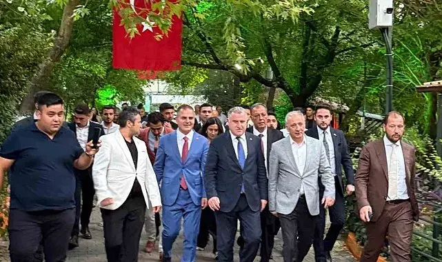 Gençlik ve Spor Bakanı Bak'tan Pınar Mahallesi'ne ziyaret