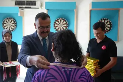 Dartta Dereceye Giren Kız Çocuklarına Antalya Cumhuriyet Başsavcısından Tebrik