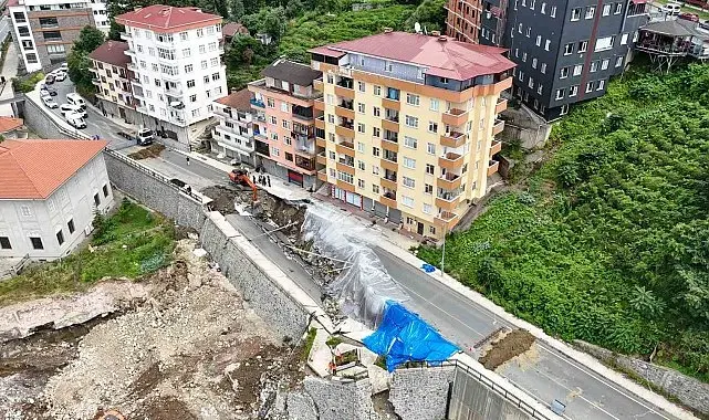 Rize'de çöken yolla ilgili tahliye edilen bina sakinleri "Biz uyarmıştık" dedi