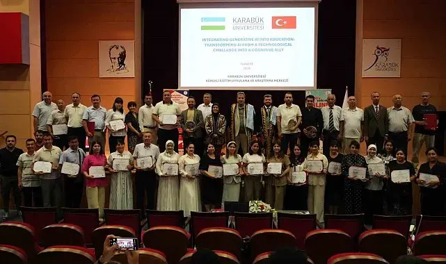 KBÜ'de Özbek akademisyenlere yapay zeka eğitimi sertifikaları verildi