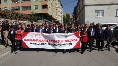 Bitlis'te 19 Eylül Gaziler Günü'ne Özel Yürüyüş Düzenlendi