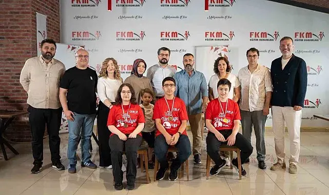 Aynı kurumdan 3 Türkiye birincisi çıktı