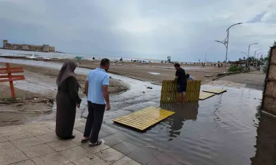 Mersin'de Şiddetli Sağanak Hayatı Olumsuz Etkiledi: Kızkalesi'ni Sel Suları Bastı