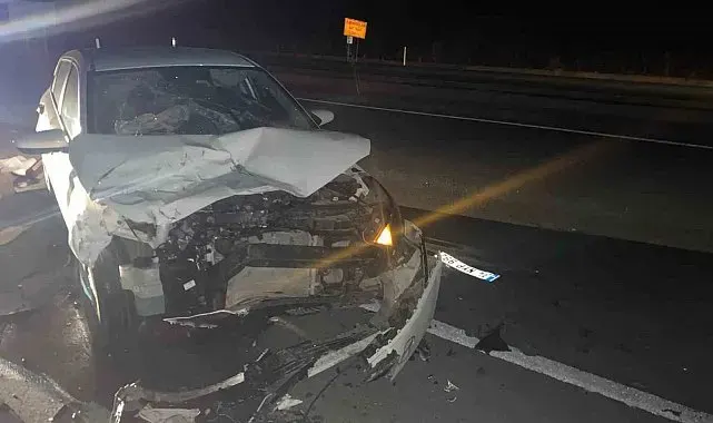 Otomobil ile traktör çarpıştı: 1 yaralı